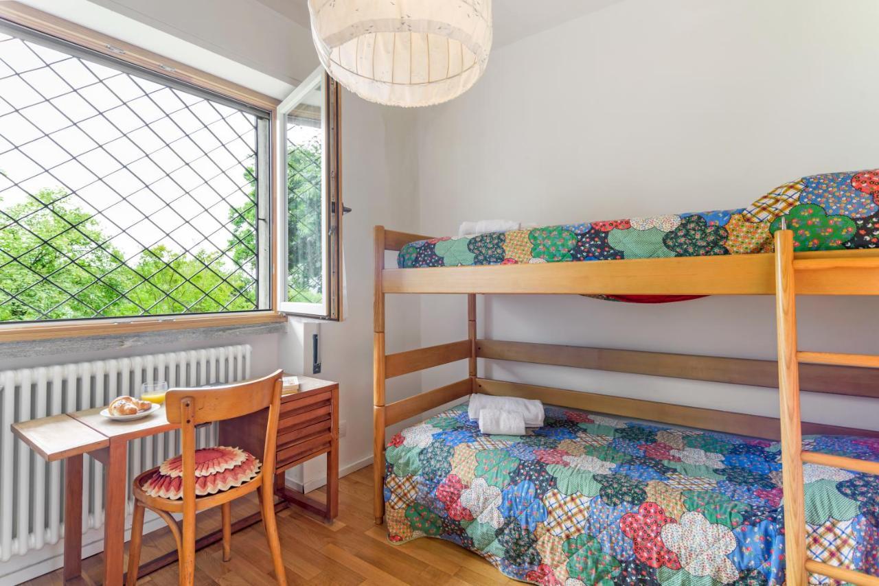 Como Lake Cosy Flat With Garden And Parking Apartment เชอร์นอบบิโอ ภายนอก รูปภาพ