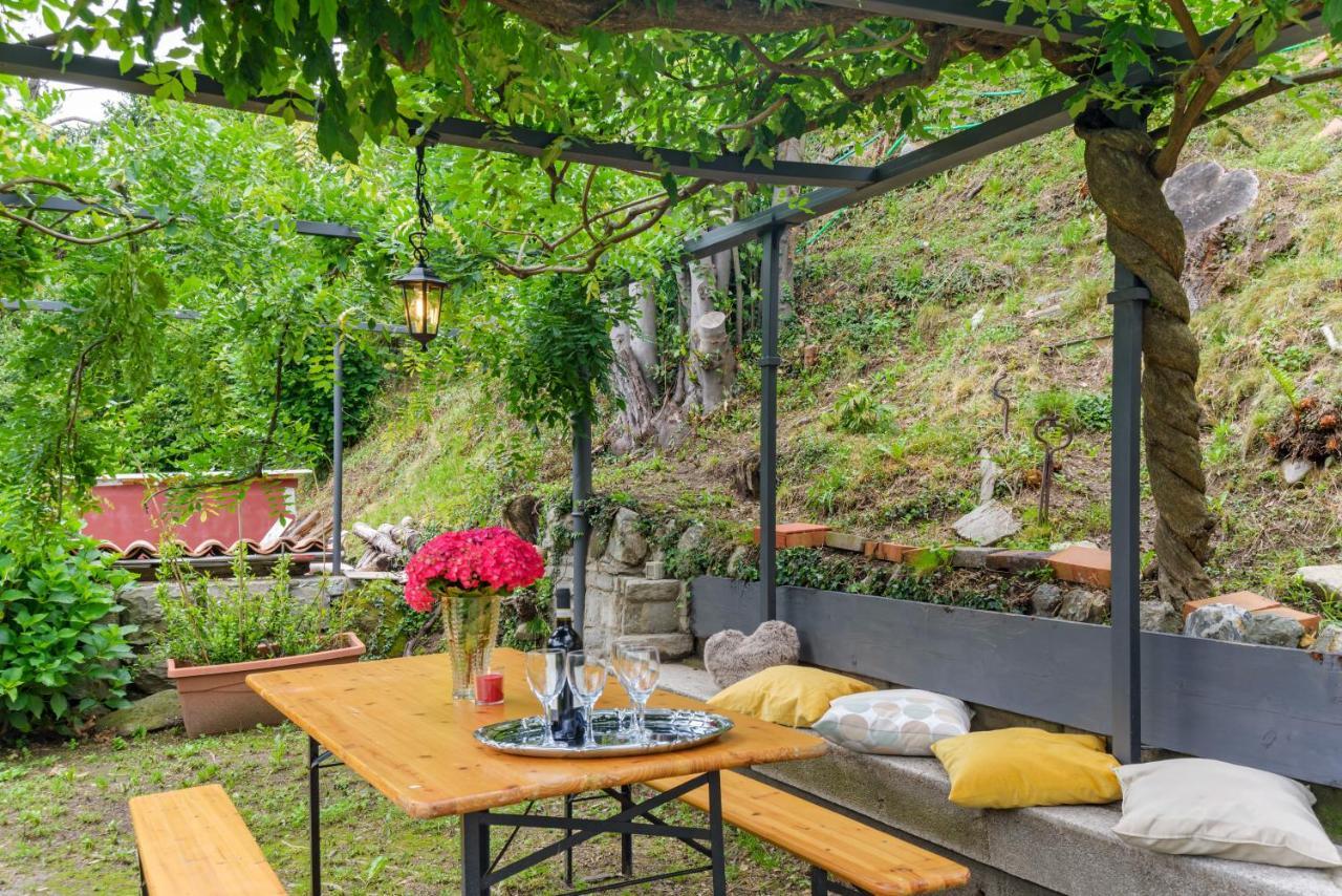Como Lake Cosy Flat With Garden And Parking Apartment เชอร์นอบบิโอ ภายนอก รูปภาพ