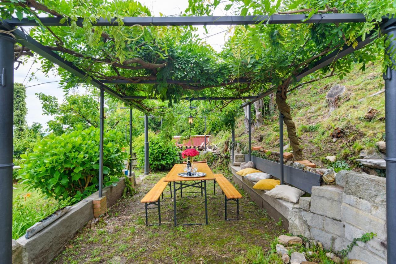 Como Lake Cosy Flat With Garden And Parking Apartment เชอร์นอบบิโอ ภายนอก รูปภาพ