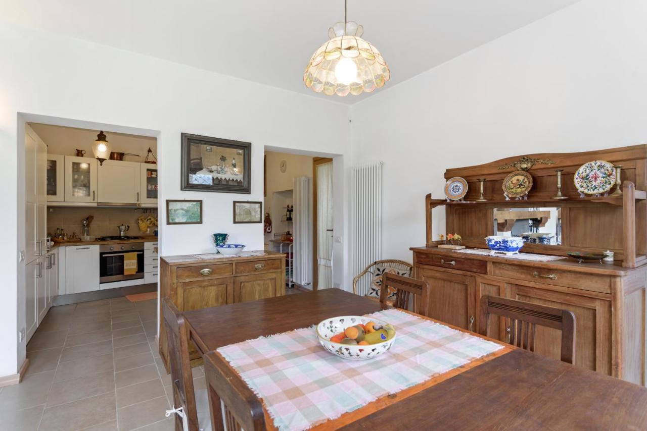 Como Lake Cosy Flat With Garden And Parking Apartment เชอร์นอบบิโอ ภายนอก รูปภาพ